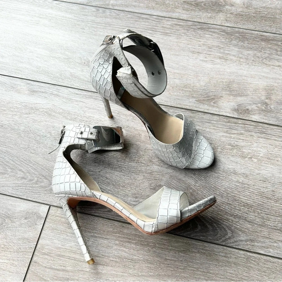 GUESS  by Marciano Silver Croc Print Stiletto Heels All Leather - Picture 2 of 15
